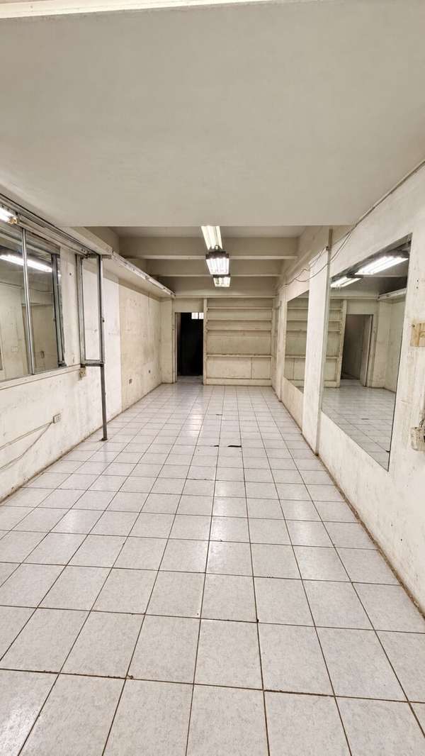 Local comercial pleno centro