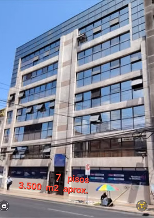 se vende edificio central