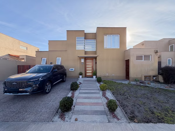 CASA EN VENTA CONDOMINIO UMBRALES. LA SERENA.