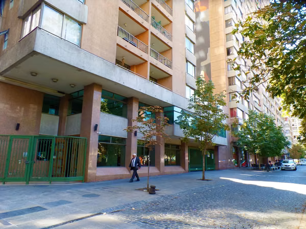 Sn Pablo / Amunategui, a pasos metro Cal y Canto