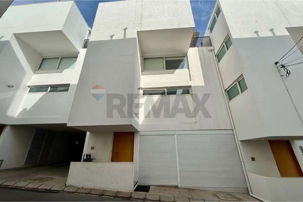 Townhouse 4d-4b-2e juan de dios vial