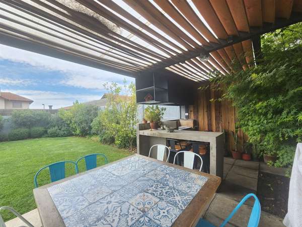 CASA Casa en arriendo y venta Machalí, El polo