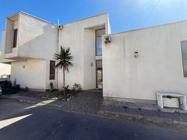 CASA Casa en venta y arriendo Machalí, Condominio Los Cipreses, Recreo