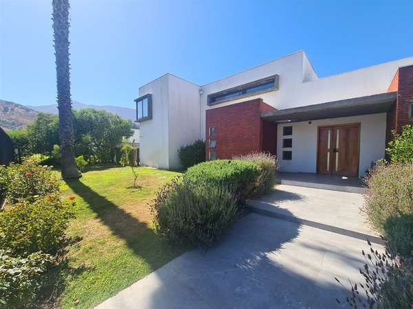 CASA Condominio Puerta del Alba
