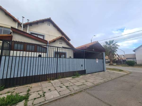 CASA Casa en ARRIENDO Barrio Plazas del Campo, Machalí