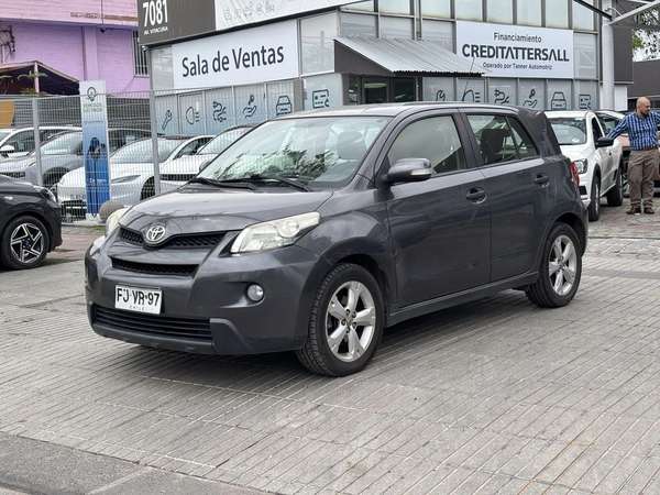 TOYOTA URBAN CRUISER 2013