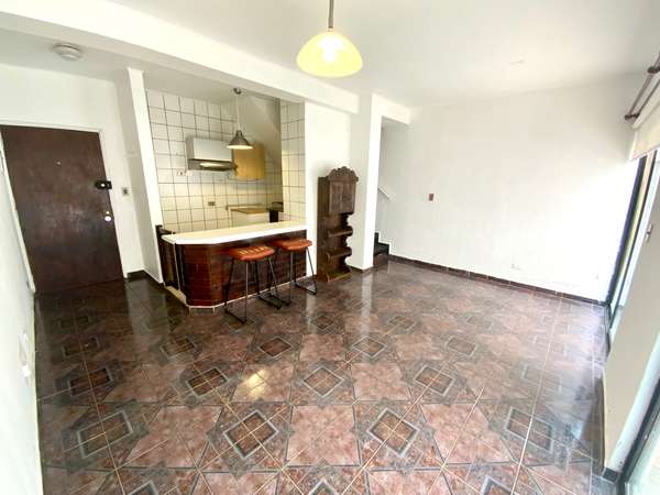 Cómodo Duplex de 2D 2B y estacionamiento en Barrio Republica