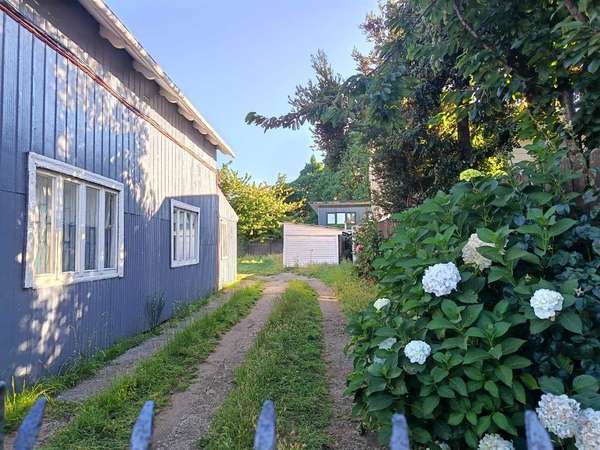 Terreno de 760 m2 con casa y 2 cabanas (186772)