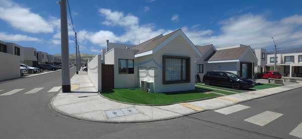 Casa en arriendo 150 m² con 3H-2B Costa Laguna (186958)