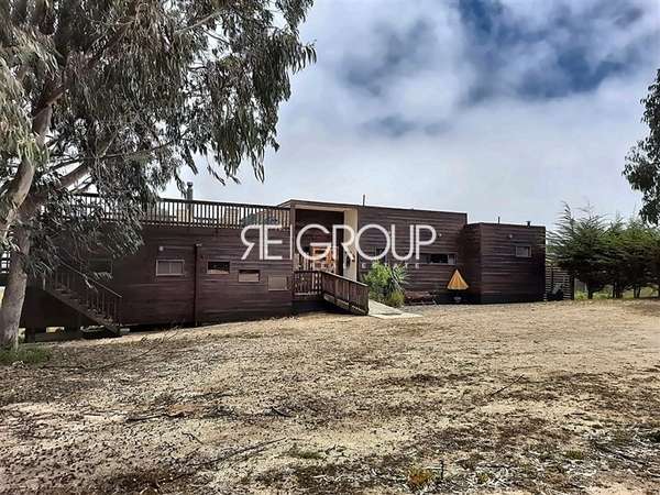 Venta Negocio Turístico - Casa y Cabañas con vista al mar