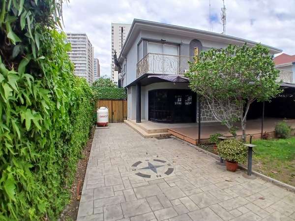 Casa ideal para invertir.