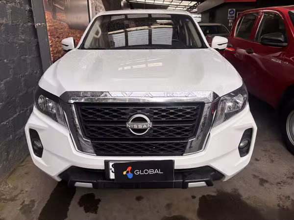 NISSAN NAVARA 4X2 TURBO DIESEL 2013