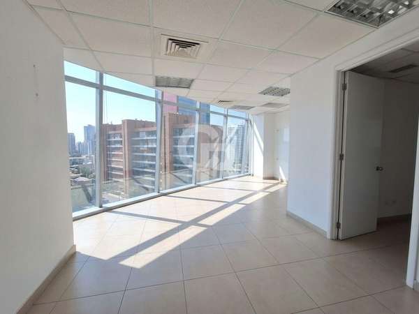 Oficina Moderna y Funcional en Excelente Ubicación