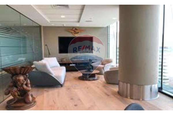 Hermosa oficina con leed gold en las condes