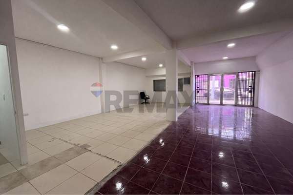 Arriendo local comercial 75 m2. plaza de maipú
