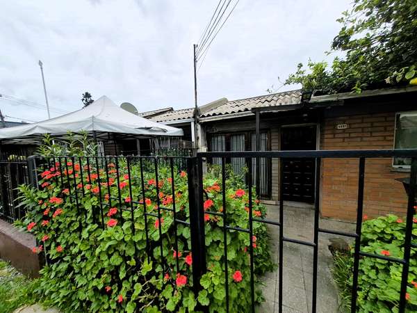 VENTA CASA EN PSJE CERRADO, A CUADRAS DE AVENIDA LAS REJAS