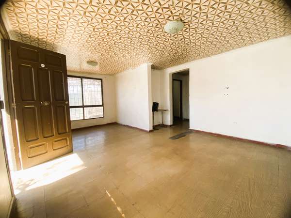 CASA AMPLIA DE 5 DORMITORIOS,  LA GRANJA 160 M2 DE TERRENO