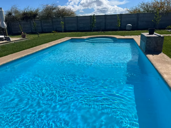 Parcela, 5 dormitorios, piscina, 5.000mts2, a 10 minutos de Talca.