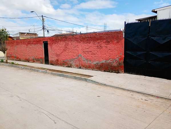TERRENO DE 200 M2 EN CERRO NAVIA CON 2 ACCESOS