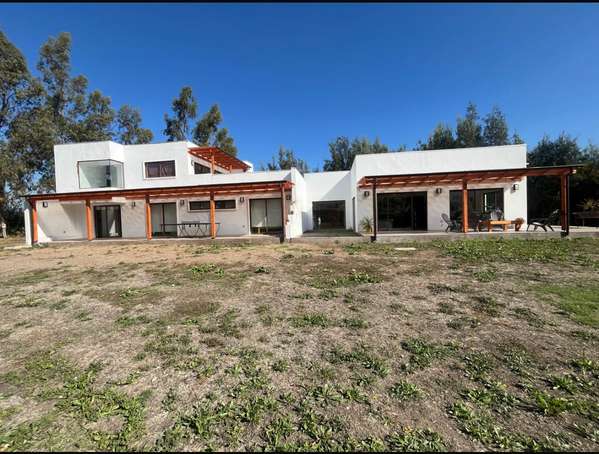ESPECTACULAR PARCELA CON CASA MODERNA DE 5 D, 5 B EL MONTE