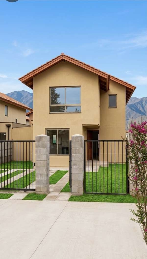 VENDE CASA DE ESQUINA EN AVDA LAS ROSAS MACHALI