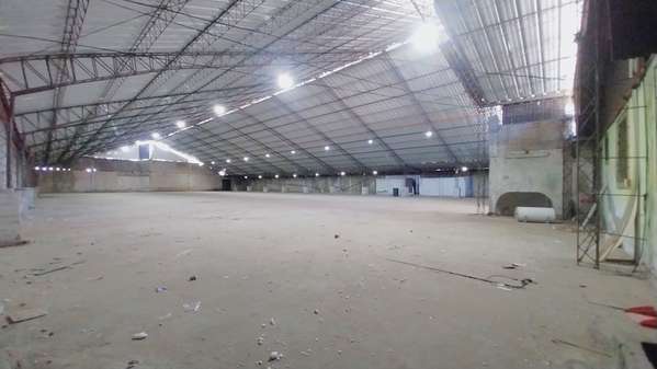 Galpón con Oficinas Excelente Ubicación Local Comercial