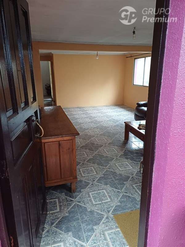 Casa en venta de 3 dorm. 2B 1E amplio terreno en El Bosque