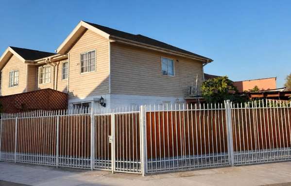 VENDO CASA ESQUINA EN SANTA MARÍA DE MAIPÚ 158 MTS2