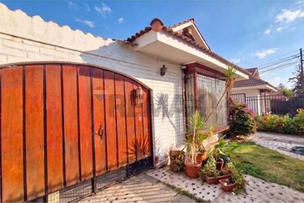 Vida de barrio en parque tobalaba