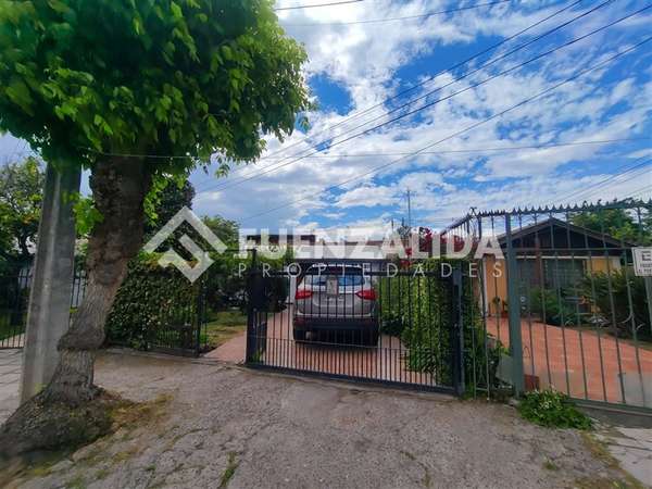 Casa en venta de 5 dorm. en Maipú