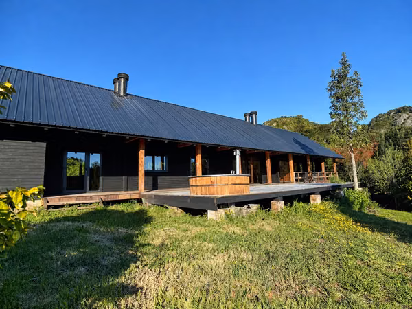 Casa 300 m² en parcela de 2,55 ha con estero, Metri, Puerto Montt