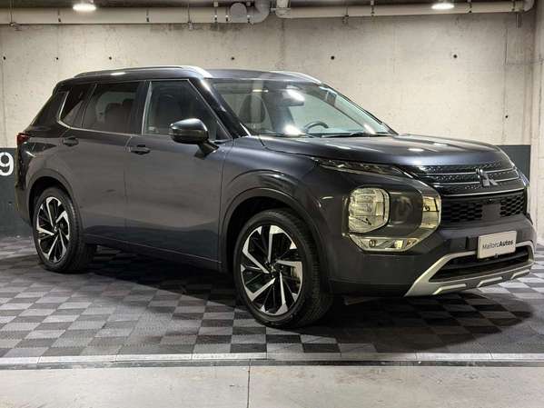 Mitsubishi OUTLANDER 2025