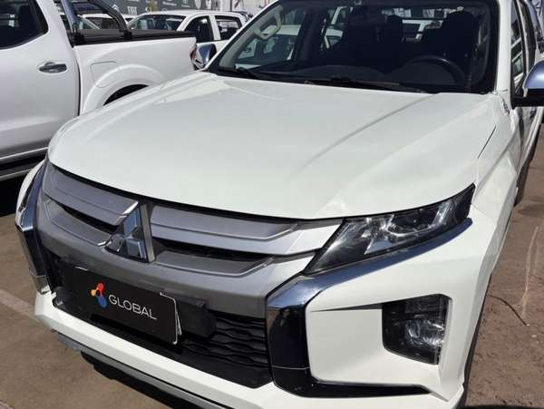 Mitsubishi L200 2022