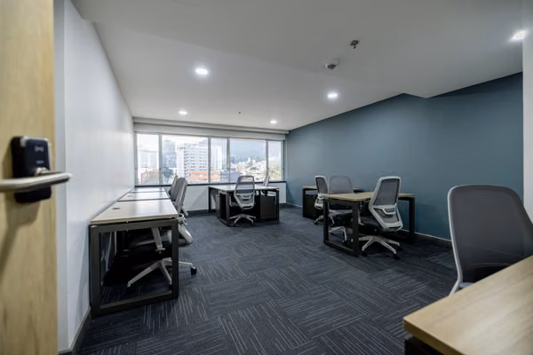 Espacio de oficina en renta para 5 personas en Bogota, Tequendama