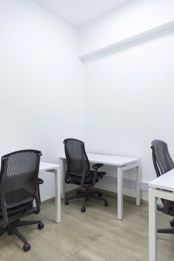 Espacio de oficina en renta para 5 personas en Bogota, Equidad