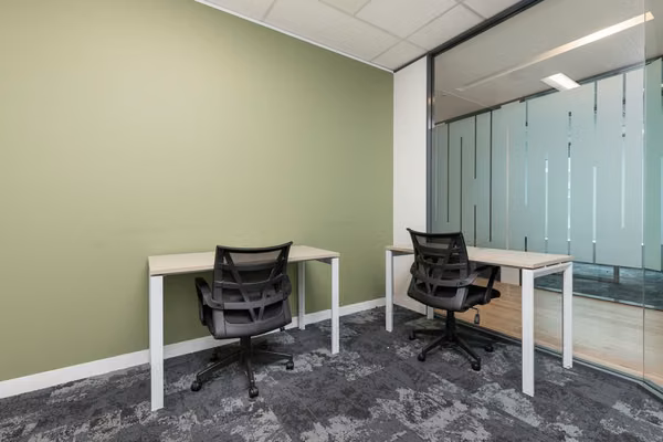 Espacio de oficina en renta para 3 personas en Bogota, Torre Fernando Mazuera