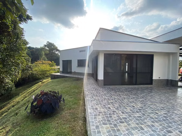 VENTA CASA DE CAMPO CONDOMINIO CERRADO ( HAY 2 CASAS EN EL MISMO LOTE , EL PRECIO ES POR LAS DOS