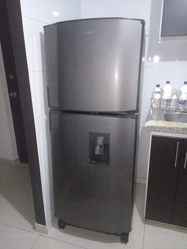 Nevera Haceb No Frost 243 L