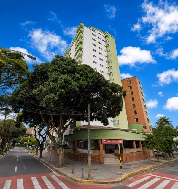 SALE APARTMENT SOTOMAYOR. BUILDING THE ALCÁZAR