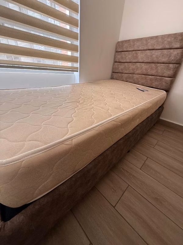 Cama sencilla completa en excelente estado – Bogotá