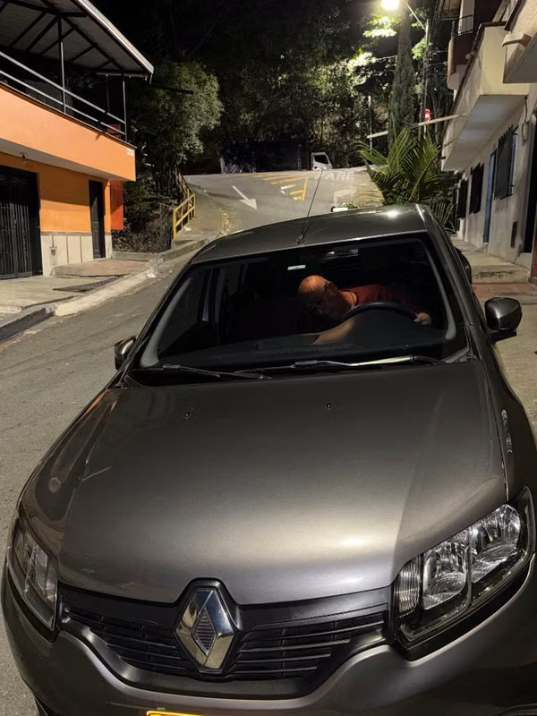 Vendo sandero life  negociable