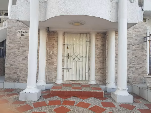 APTO BIEN UBICADO CALLE 72 CON 39 AV. SHAKIRA