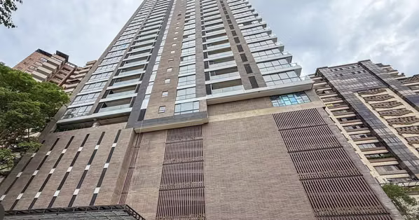 SALE APARTMENT TOP OF HEAD. MONTECRISTO BUILDING