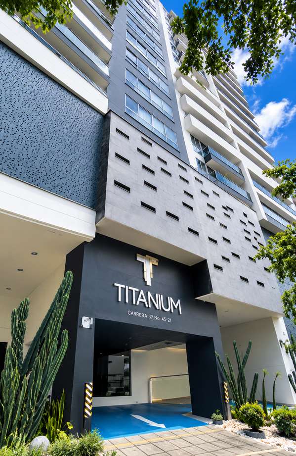 VENTA APARTAMENTO CABECERA DEL LLANO. EDIFICIO TITANIUM