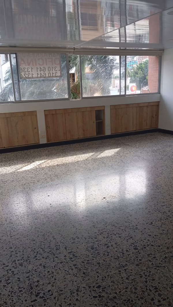 Rental Office in sector of Granada