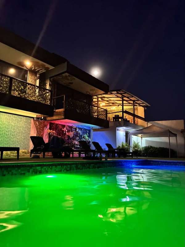 GANGA SALE HOTEL-124; Medellín-124; 6 Cabins + Thermal pool + BAR + RESEARCH