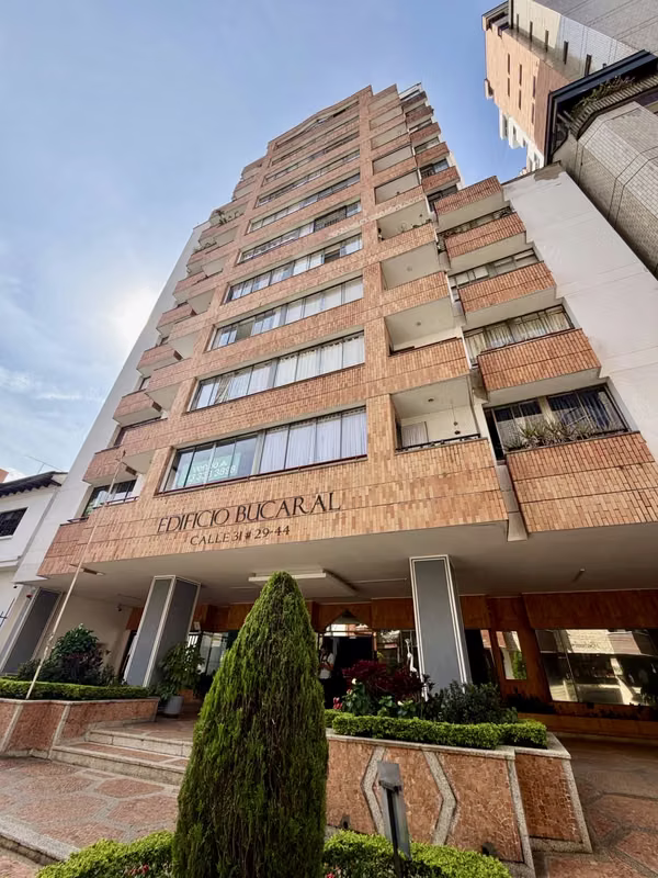 VENTA APARTAMENTO AURORA. EDIFICIO BUCARAL
