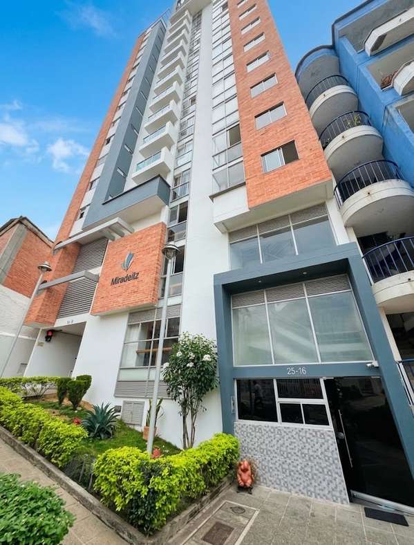 VENTA APARTAMENTO DIAMANTE DOS. EDIFICIO MARDELIZ