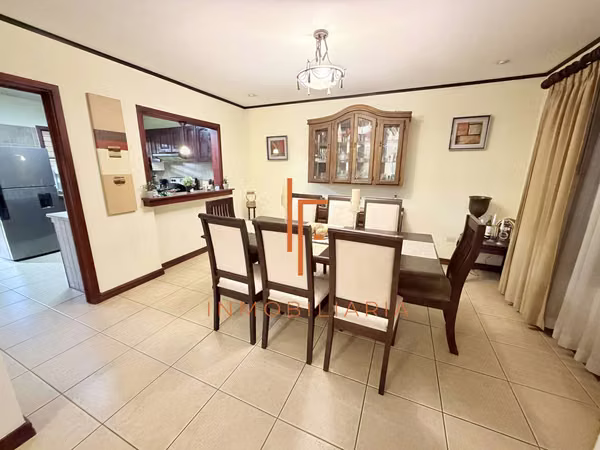 Venta de Casa en Residencial,  Ayarco a 4 min Walmart Curridabat