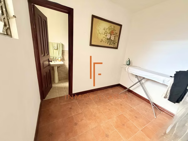 Venta de Casa en Residencial,  Ayarco a 4 min Walmart Curridabat